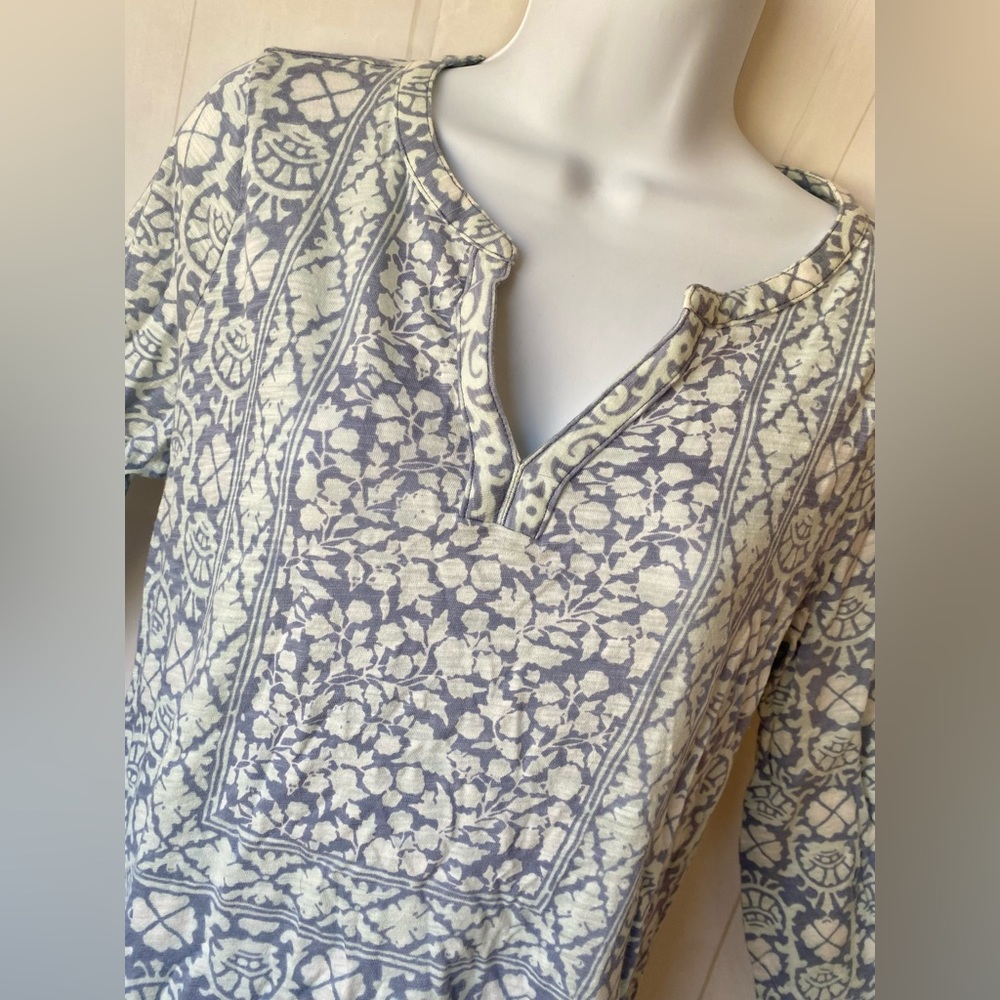 Lucky Brand Medium Printed Top Split Neck Curved Hem